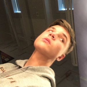 Meet your Posher, Joshua